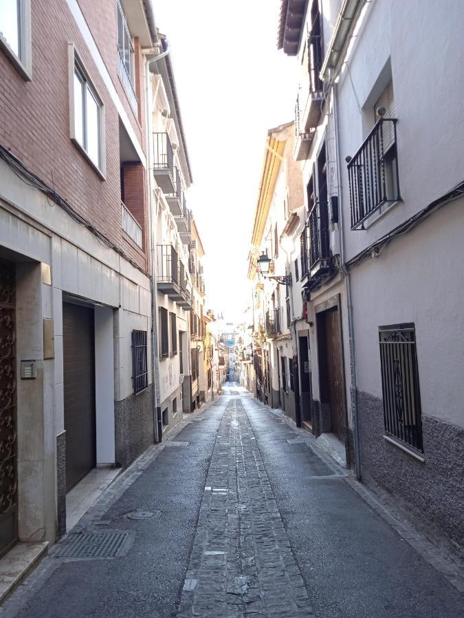 グラナダBonito Ap Centrico Patio Wifi Parking Gratis.アパートメント エクステリア 写真